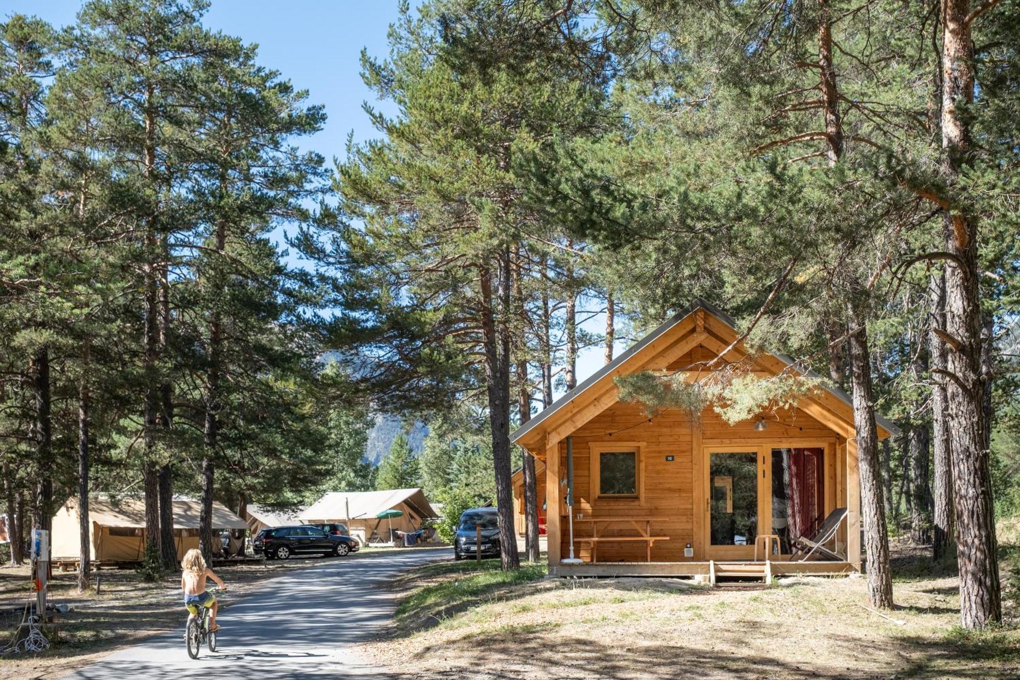 Huttopia La Claree Val-des-Prés Exteriör bild